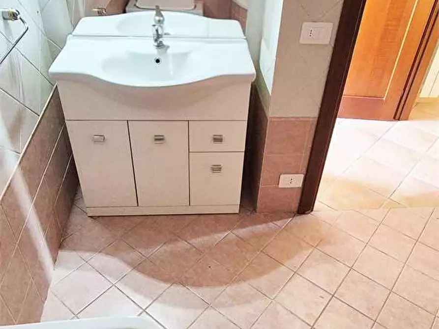 Immagine 21 di Rustico / casale in vendita  a Pistoia