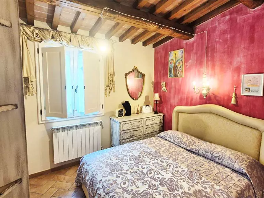 Immagine 3 di Casa indipendente in vendita  a Carmignano