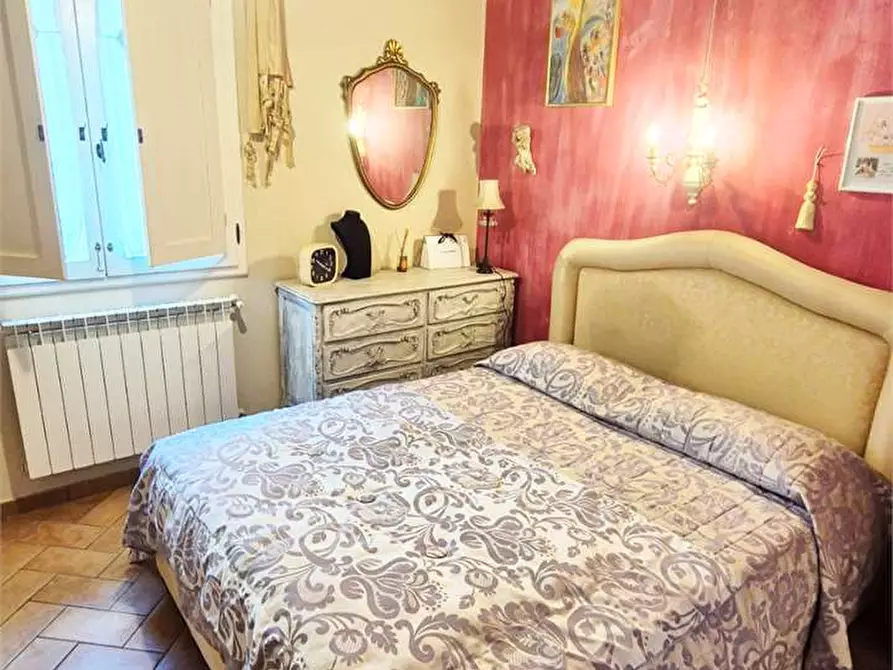 Immagine 20 di Casa indipendente in vendita  a Carmignano