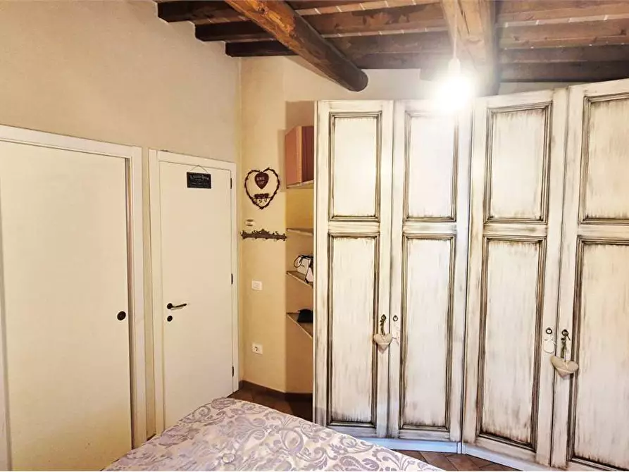 Immagine 19 di Casa indipendente in vendita  a Carmignano