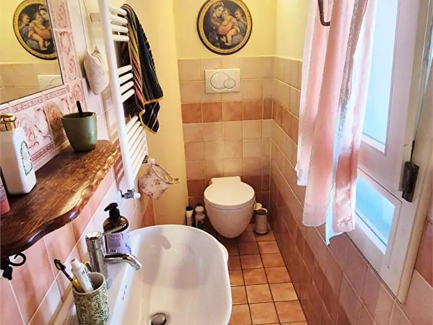 Immagine 23 di Casa indipendente in vendita  a Carmignano