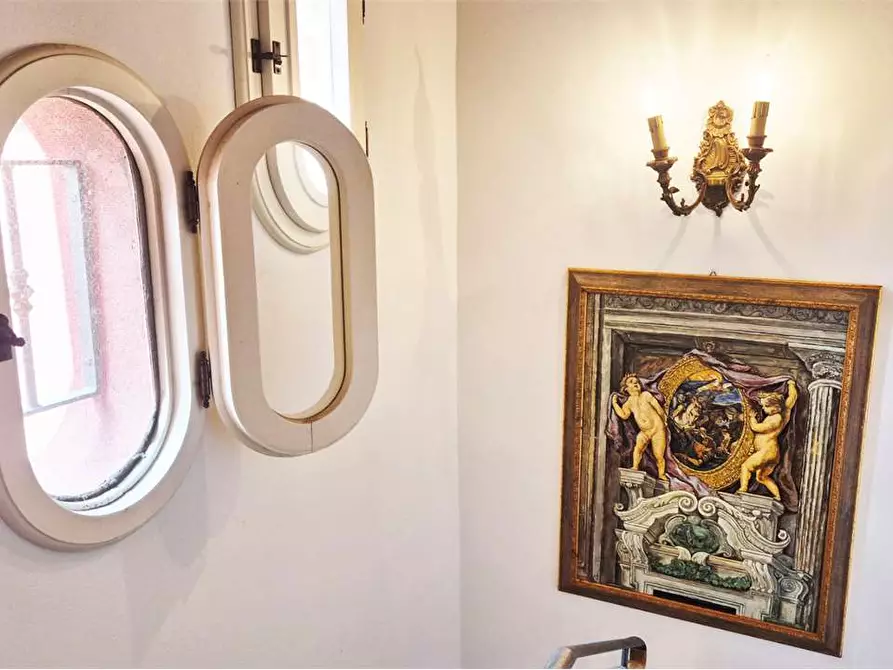 Immagine 33 di Casa indipendente in vendita  a Carmignano