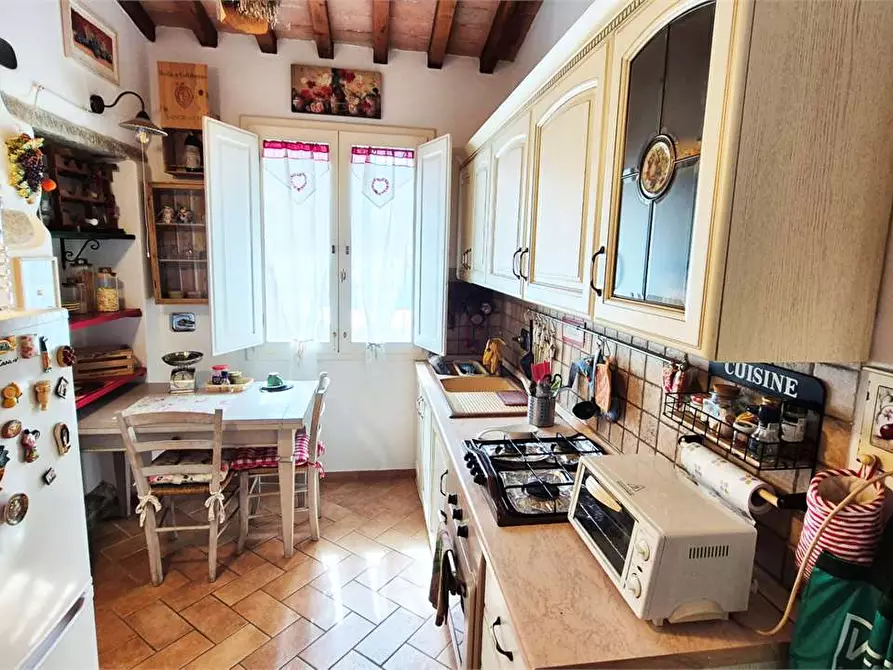 Immagine 4 di Casa indipendente in vendita  a Carmignano