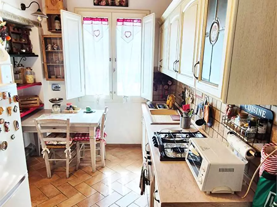 Immagine 28 di Casa indipendente in vendita  a Carmignano