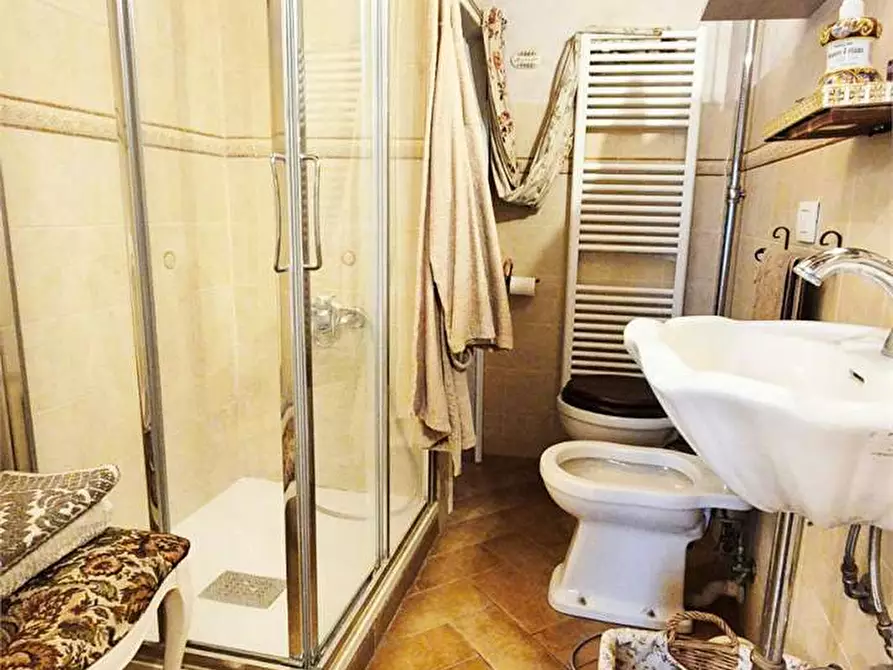 Immagine 21 di Casa indipendente in vendita  a Carmignano