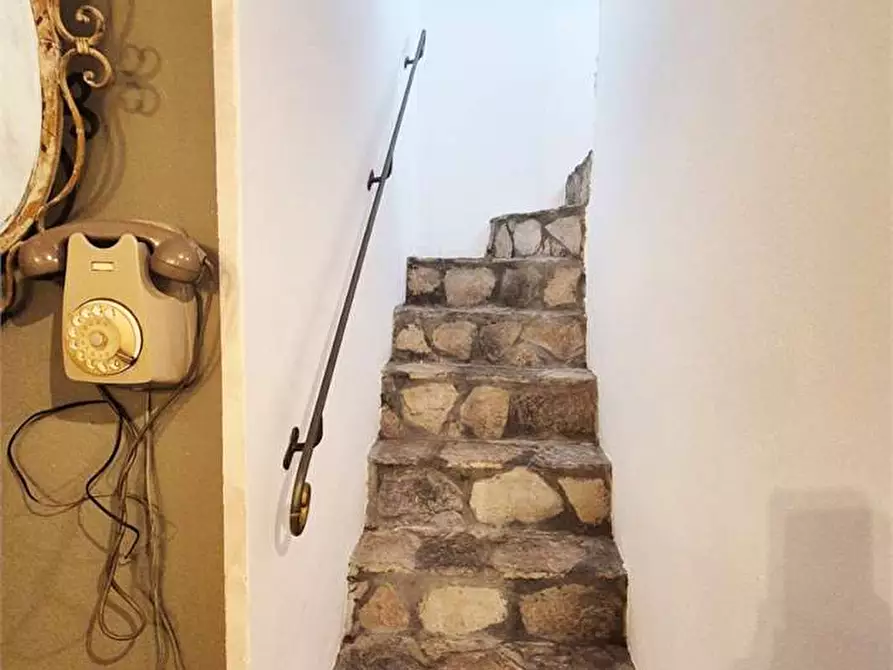 Immagine 37 di Casa indipendente in vendita  a Carmignano