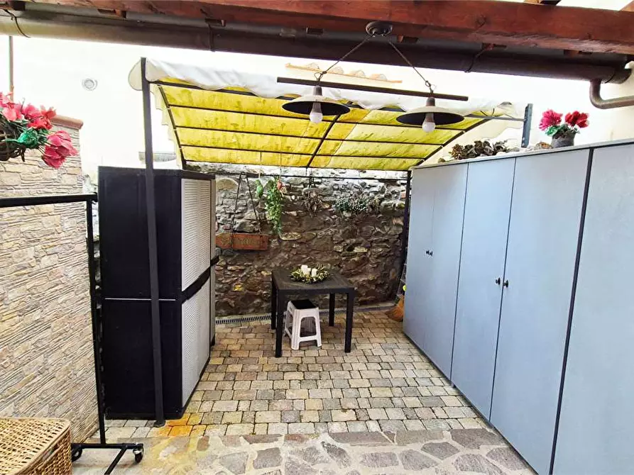 Immagine 24 di Casa indipendente in vendita  a Carmignano