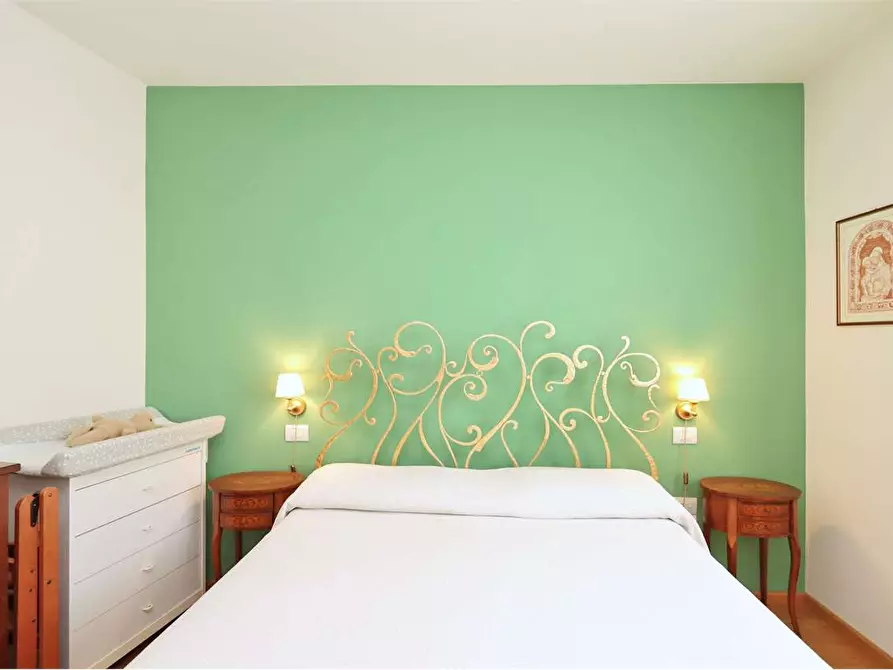 Immagine 30 di Attico in vendita  a Prato