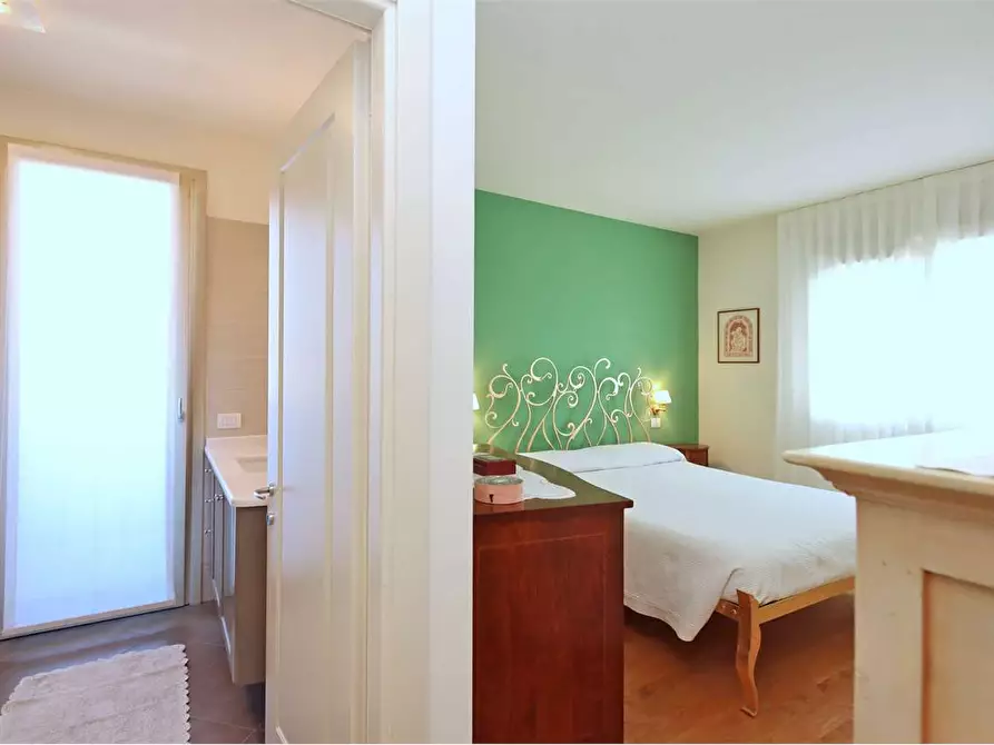 Immagine 12 di Attico in vendita  a Prato