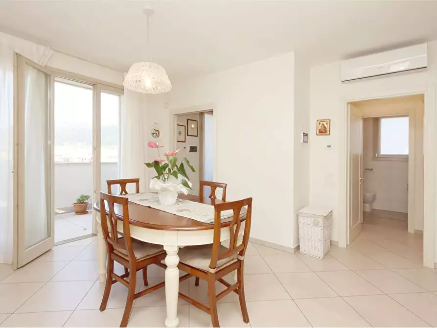 Immagine 17 di Attico in vendita  a Prato