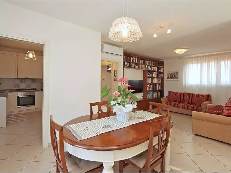 Immagine 22 di Attico in vendita  a Prato