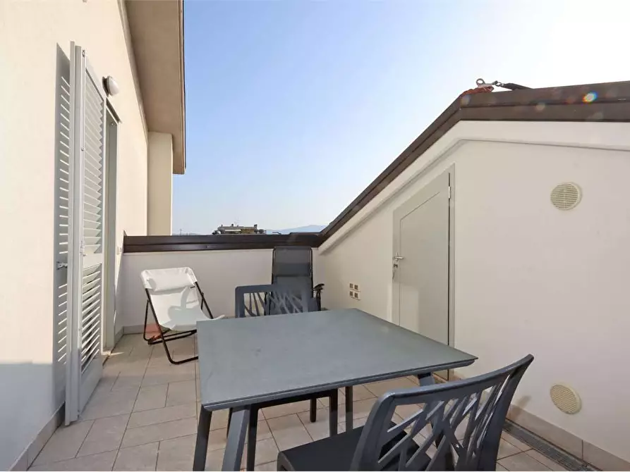 Immagine 2 di Attico in vendita  a Prato