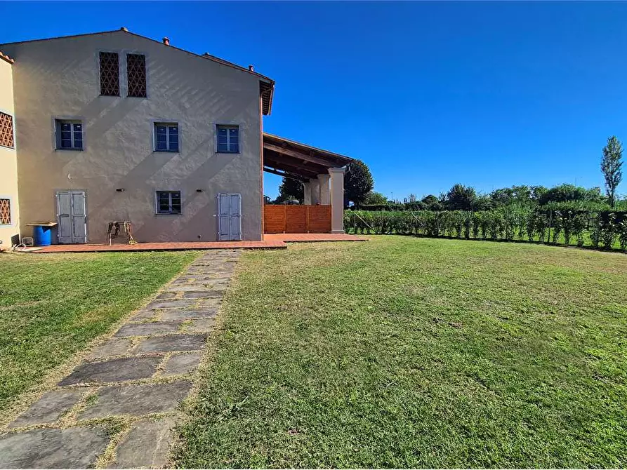 Immagine 5 di Rustico / casale in vendita  a Prato