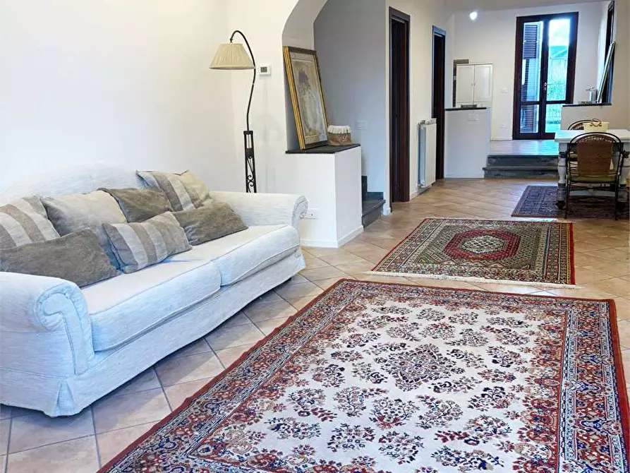 Immagine 2 di Rustico / casale in vendita  a Pistoia