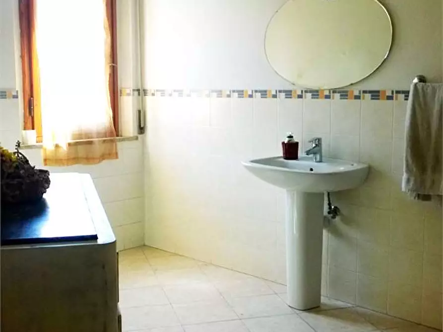 Immagine 6 di Quadrilocale in vendita  a Prato