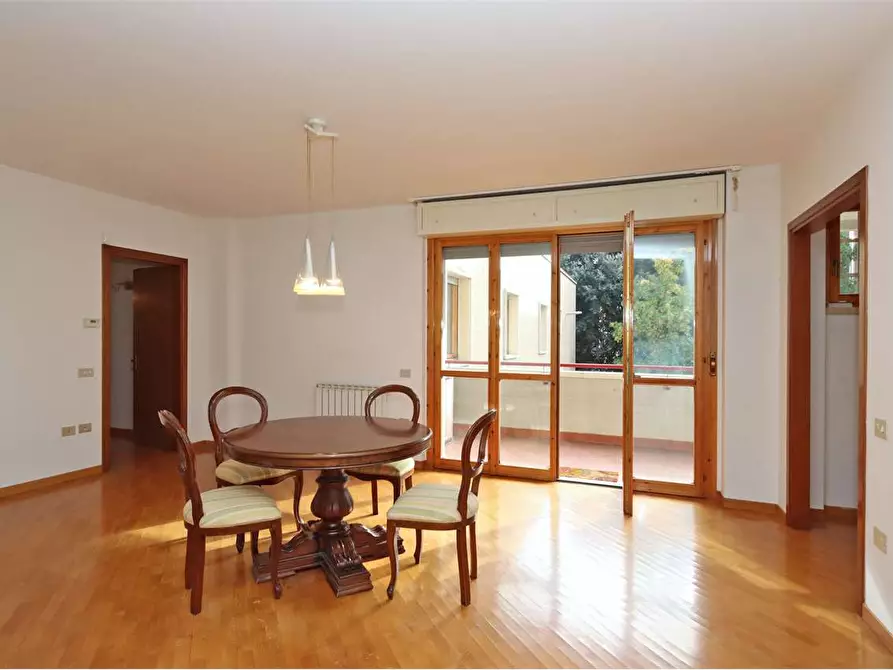 Immagine 16 di Quadrilocale in vendita  a Prato