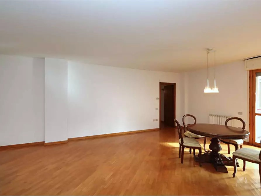 Immagine 18 di Quadrilocale in vendita  a Prato