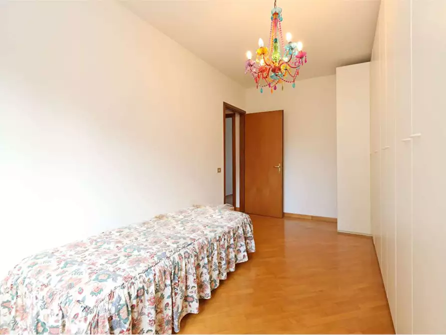 Immagine 9 di Quadrilocale in vendita  a Prato