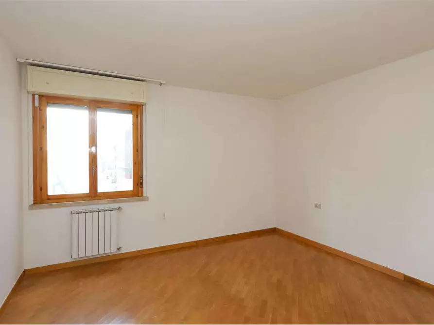 Immagine 23 di Quadrilocale in vendita  a Prato