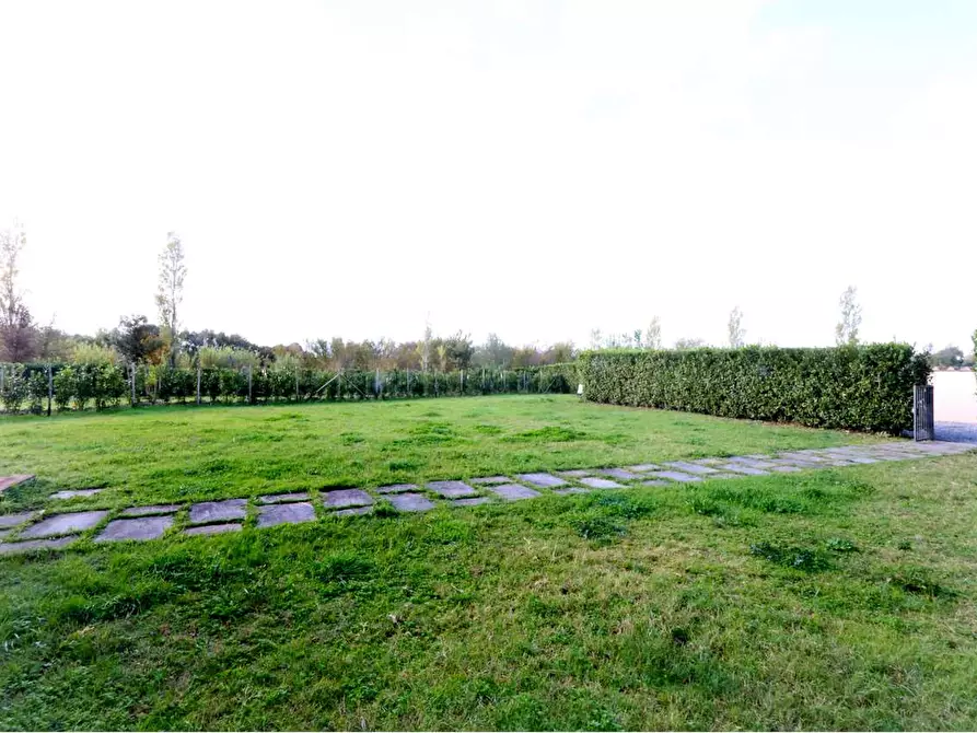 Immagine 2 di Rustico / casale in vendita  a Prato