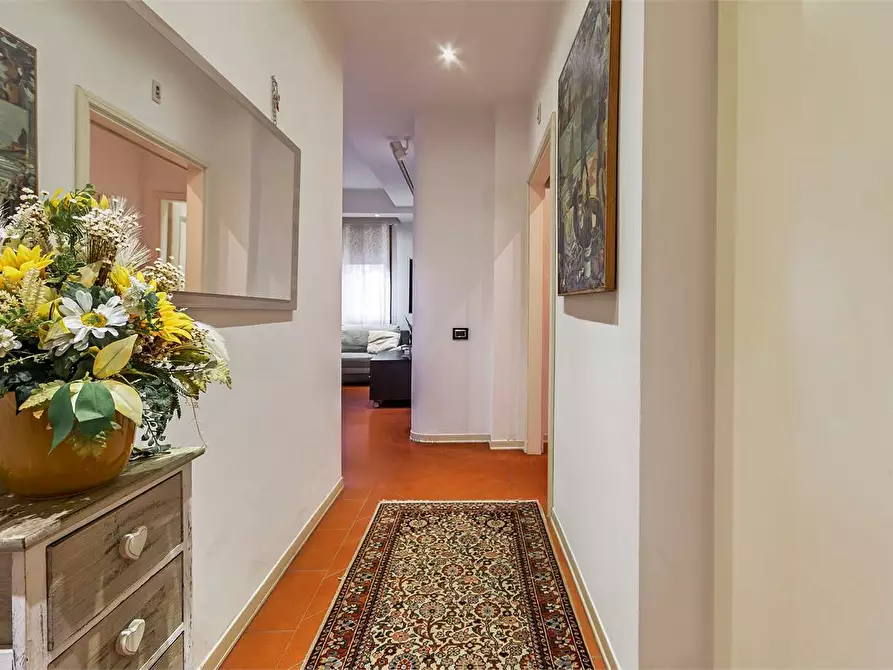 Immagine 4 di Appartamento in vendita  a Prato