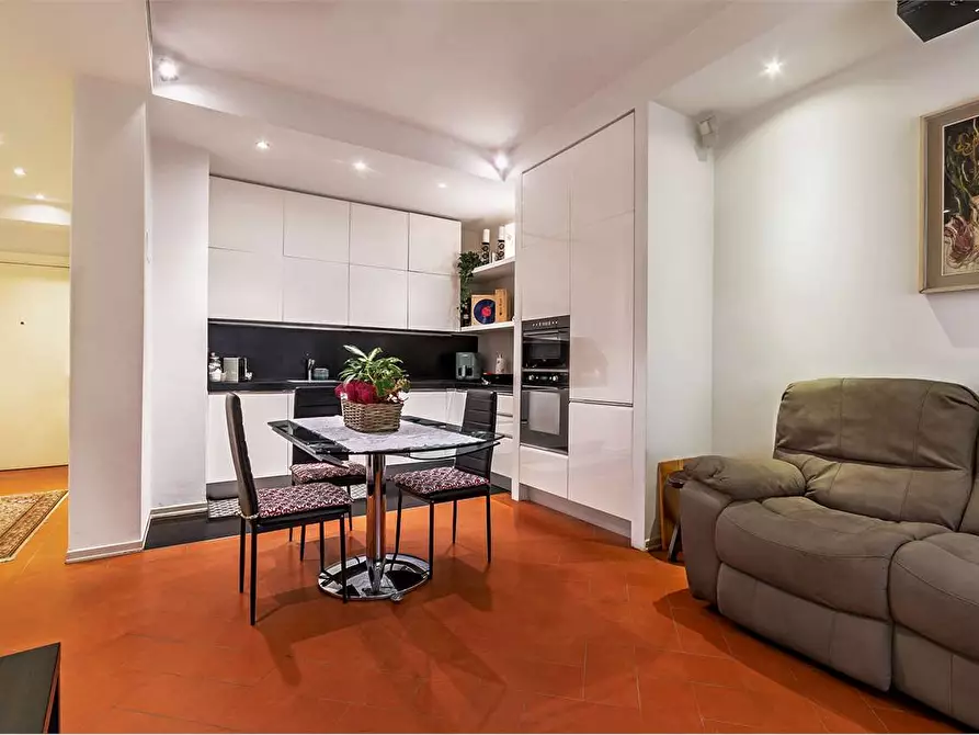 Immagine 1 di Appartamento in vendita  a Prato