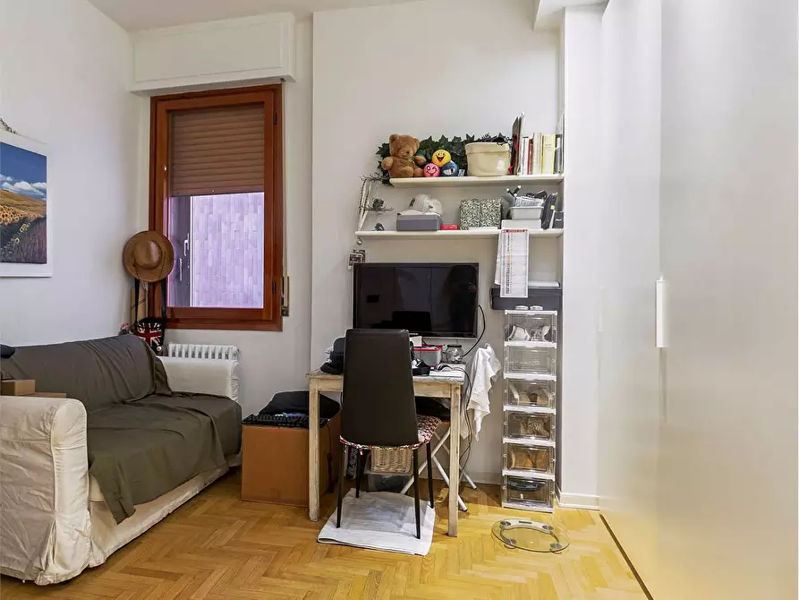 Immagine 12 di Appartamento in vendita  a Prato