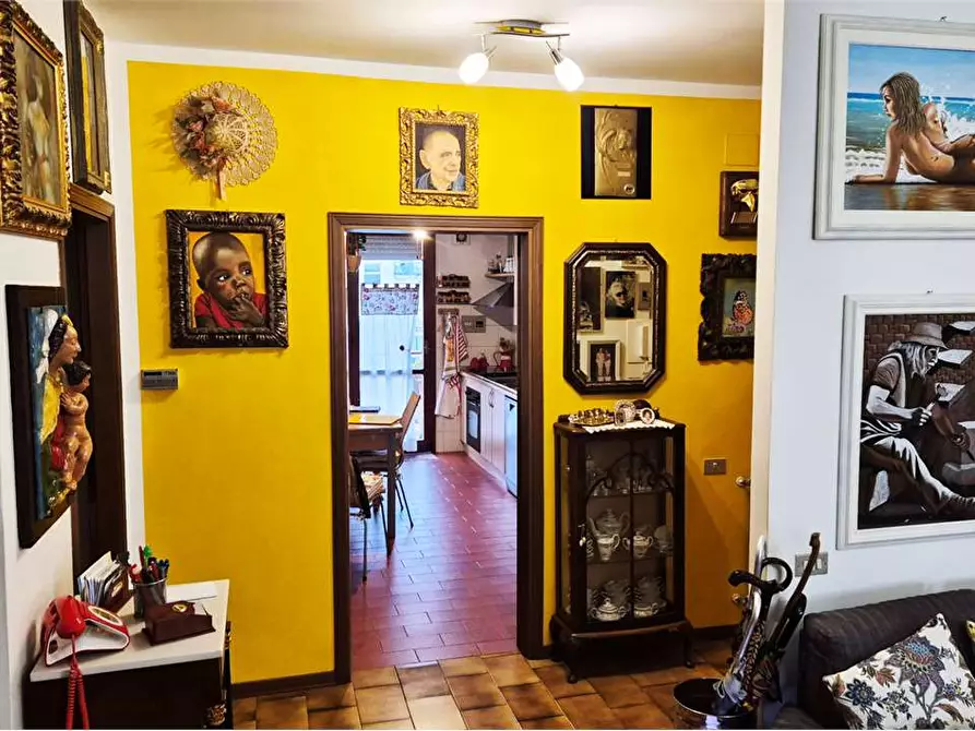 Immagine 14 di Quadrilocale in vendita  a Prato