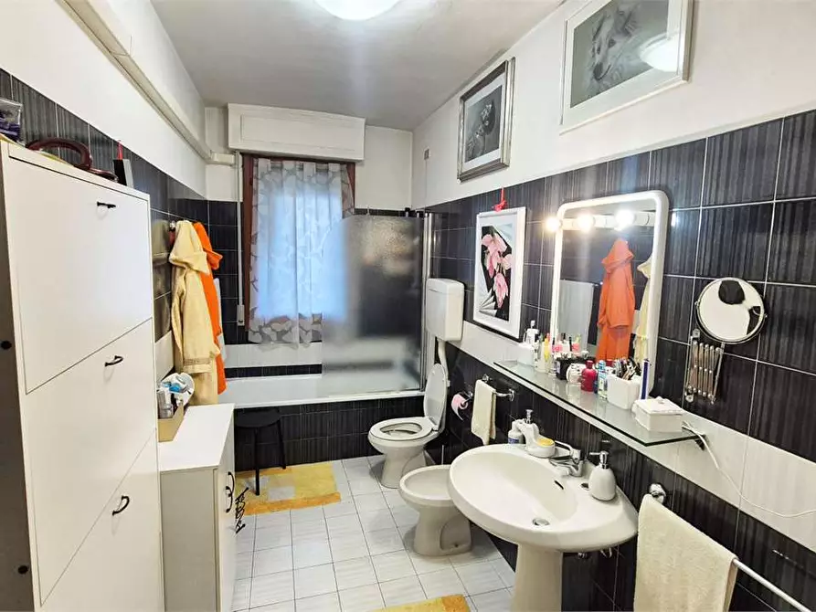 Immagine 19 di Quadrilocale in vendita  a Prato