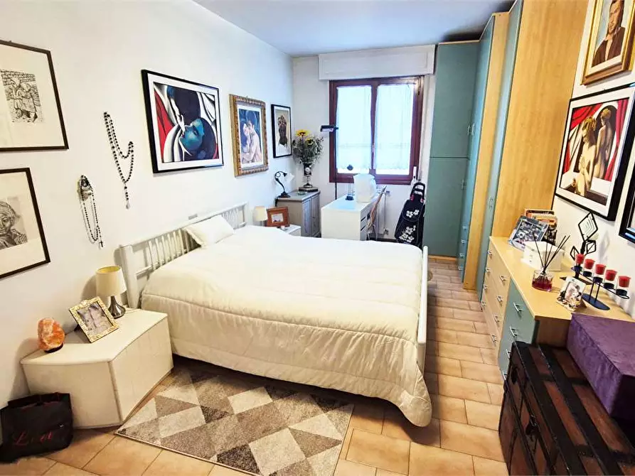 Immagine 10 di Quadrilocale in vendita  a Prato