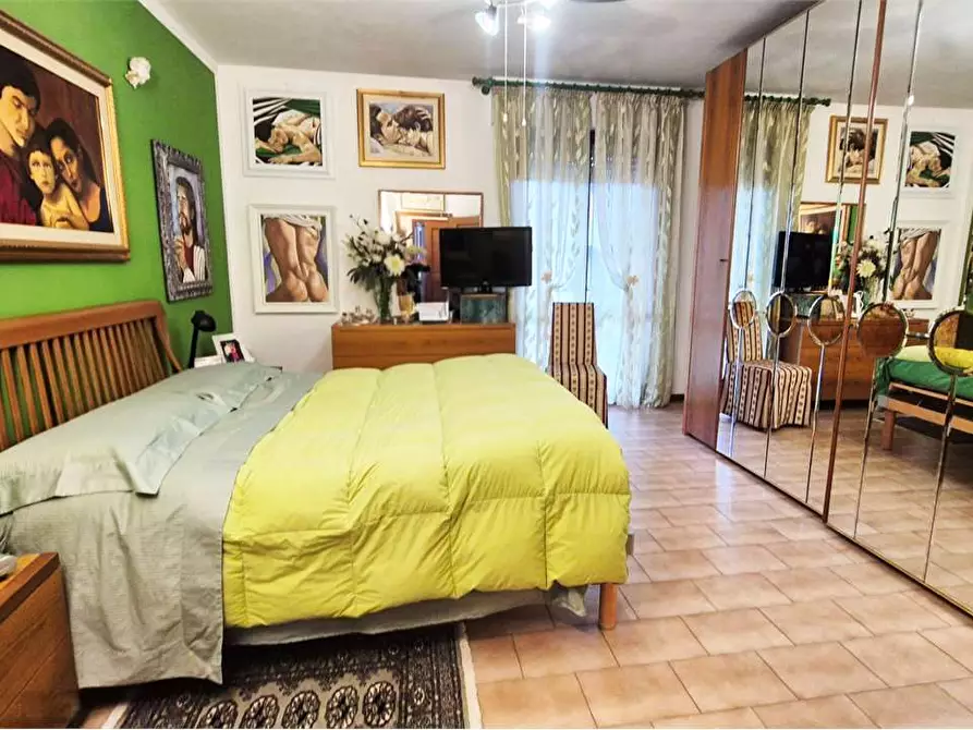 Immagine 8 di Quadrilocale in vendita  a Prato