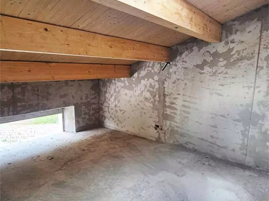 Immagine 3 di Trilocale in vendita  a Prato