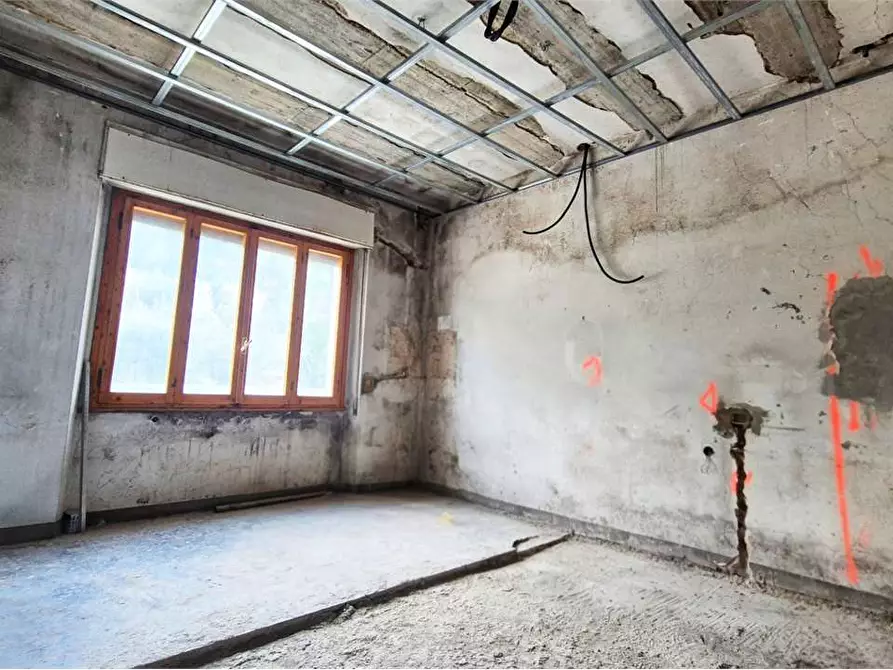 Immagine 4 di Trilocale in vendita  a Prato