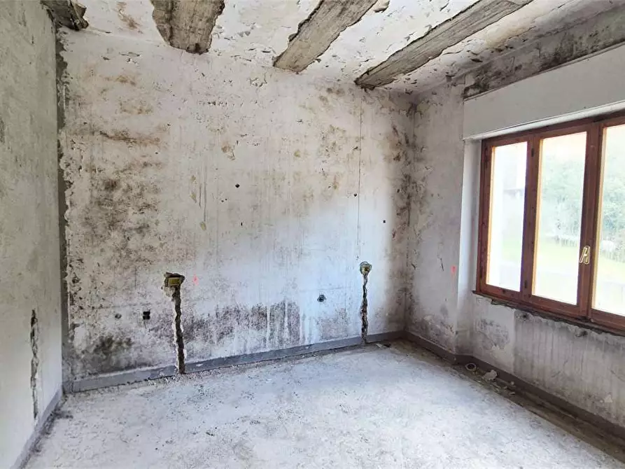 Immagine 7 di Trilocale in vendita  a Prato