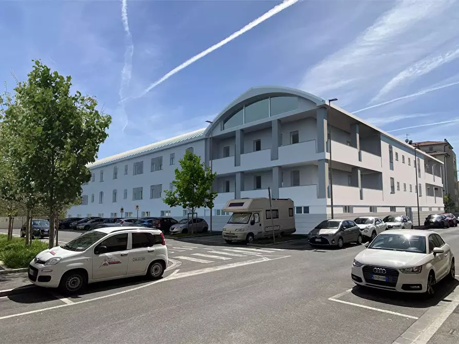 Immagine 10 di Quadrilocale in vendita  a Prato