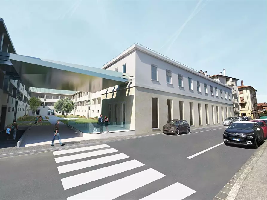 Immagine 13 di Quadrilocale in vendita  a Prato