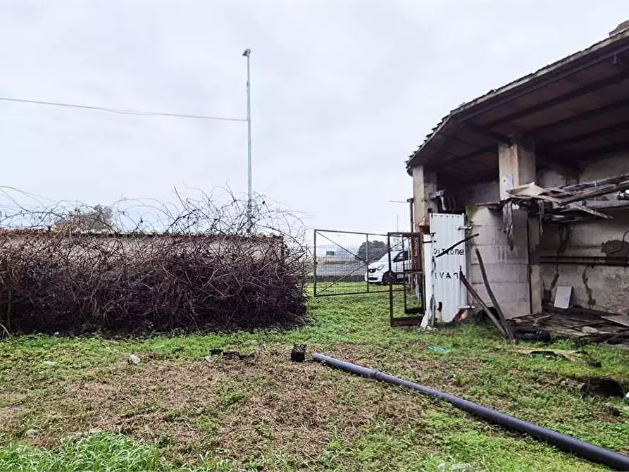 Immagine 12 di Rustico / casale in vendita  a Prato
