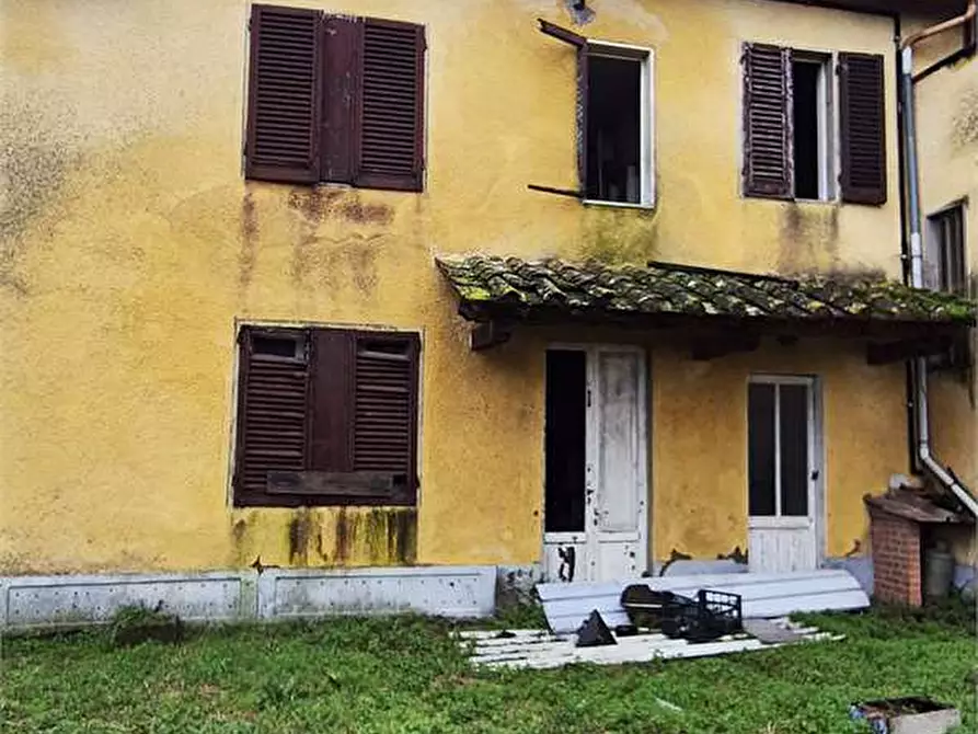 Immagine 3 di Rustico / casale in vendita  a Prato