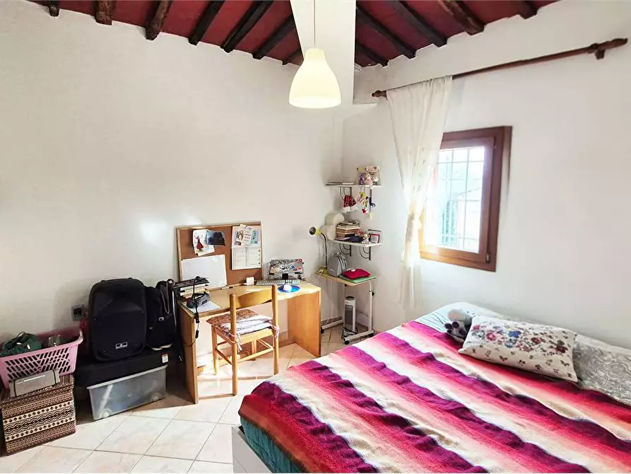 Immagine 5 di Casa indipendente in vendita  a Quarrata