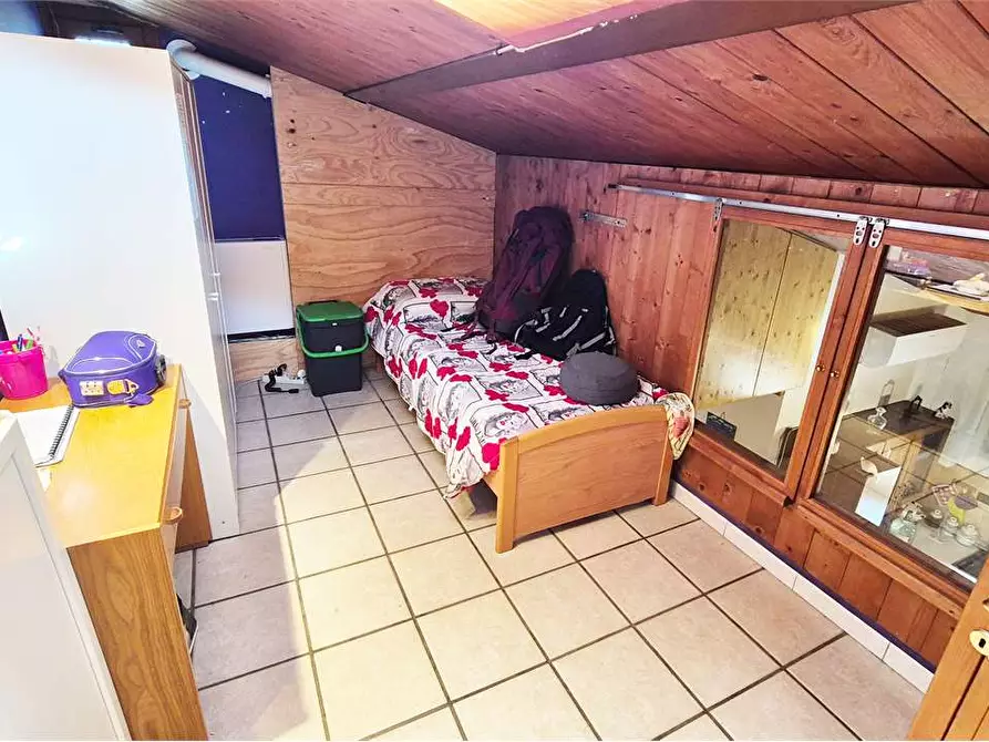 Immagine 10 di Casa indipendente in vendita  a Quarrata