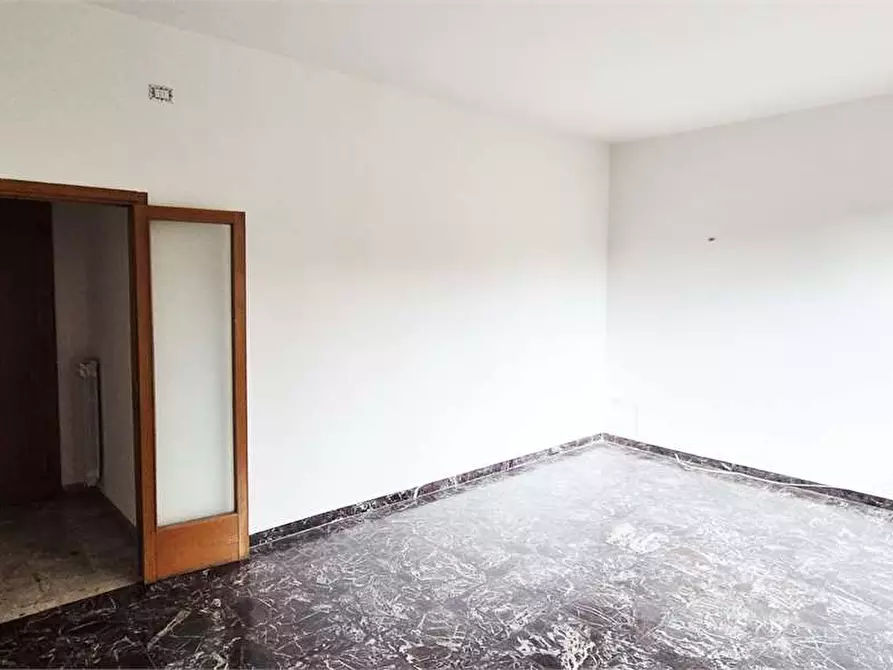 Immagine 2 di Quadrilocale in vendita  a Prato