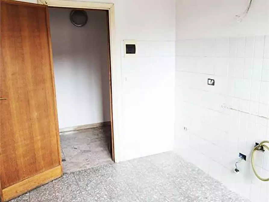 Immagine 18 di Quadrilocale in vendita  a Prato