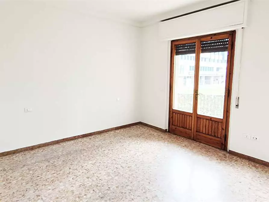 Immagine 8 di Quadrilocale in vendita  a Prato