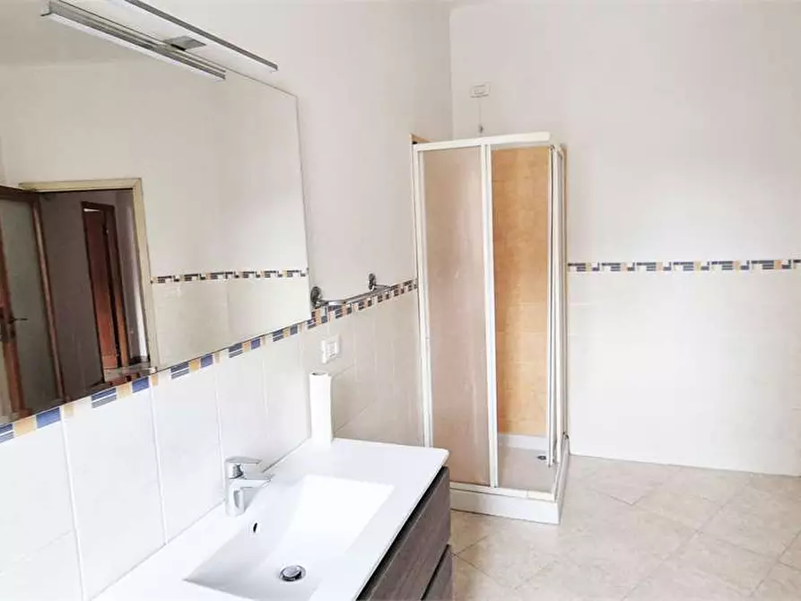 Immagine 29 di Quadrilocale in vendita  a Prato