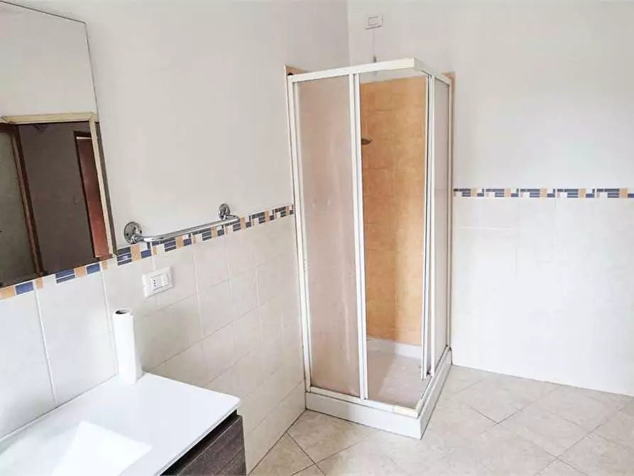 Immagine 10 di Quadrilocale in vendita  a Prato