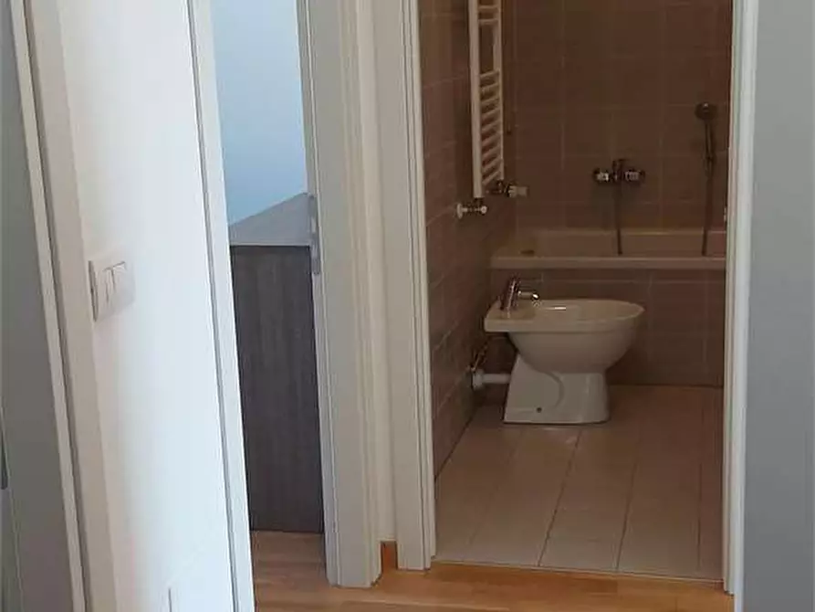 Immagine 12 di Trilocale in vendita  in Via pascoli a Prato