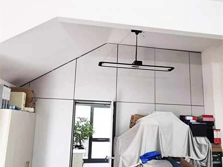 Immagine 20 di Negozio in vendita  a Prato