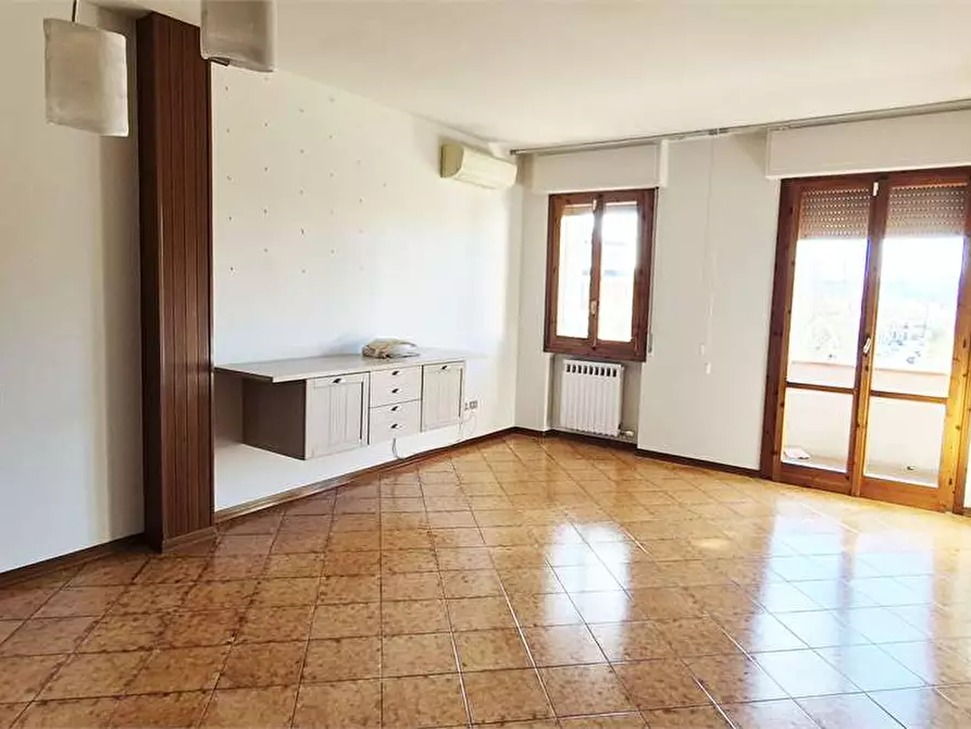 Immagine 7 di Quadrilocale in vendita  a Prato