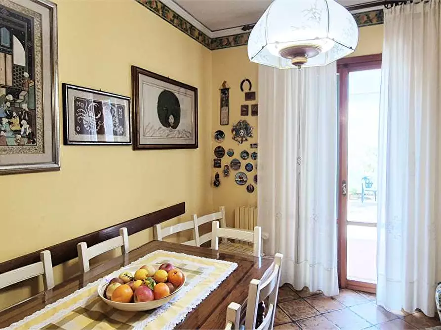 Immagine 3 di Villetta a schiera in vendita  a Prato