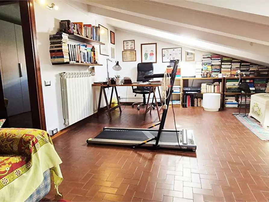 Immagine 28 di Villetta a schiera in vendita  a Prato